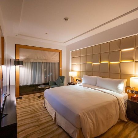 Doubletree By Hilton Hotel Riyadh - Al Muroj Business Gate Kültér fotó