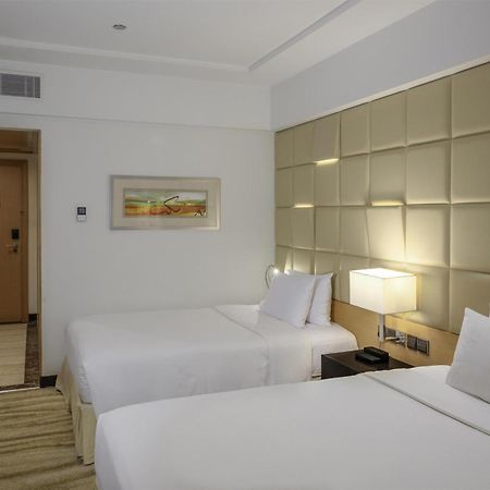 Doubletree By Hilton Hotel Riyadh - Al Muroj Business Gate Kültér fotó