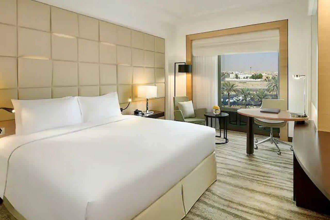 Doubletree By Hilton Hotel Riyadh - Al Muroj Business Gate Kültér fotó