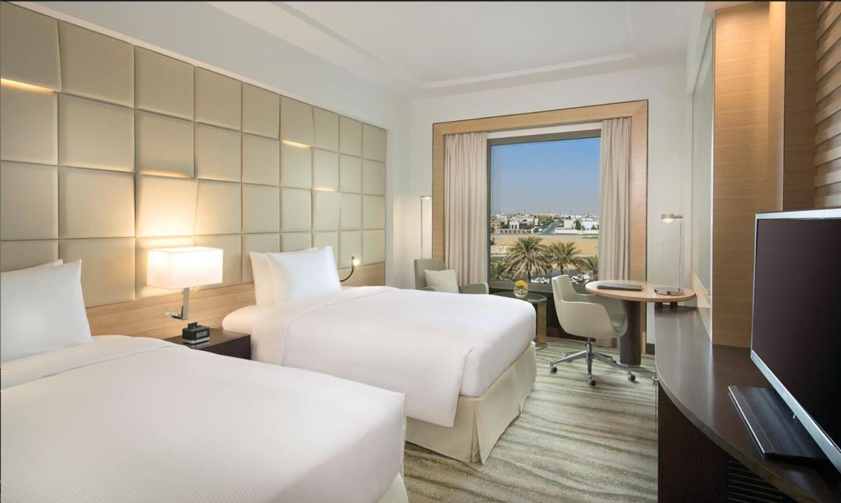 Doubletree By Hilton Hotel Riyadh - Al Muroj Business Gate Kültér fotó
