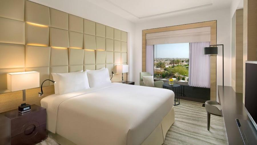 Doubletree By Hilton Hotel Riyadh - Al Muroj Business Gate Kültér fotó