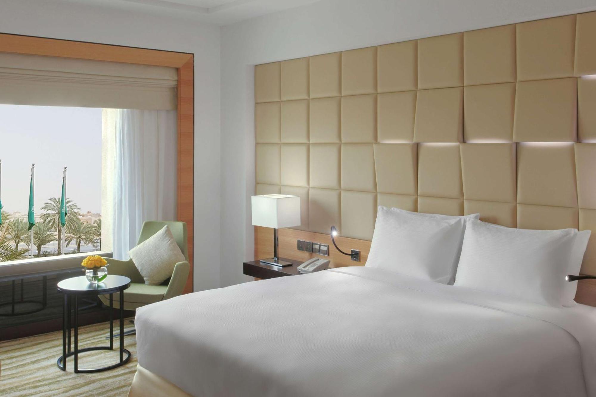 Doubletree By Hilton Hotel Riyadh - Al Muroj Business Gate Kültér fotó