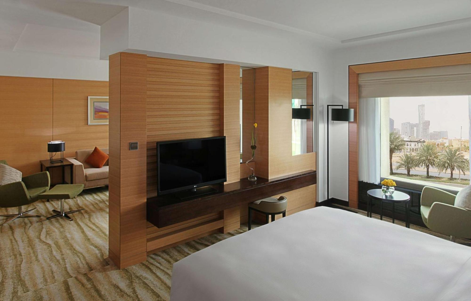 Doubletree By Hilton Hotel Riyadh - Al Muroj Business Gate Kültér fotó