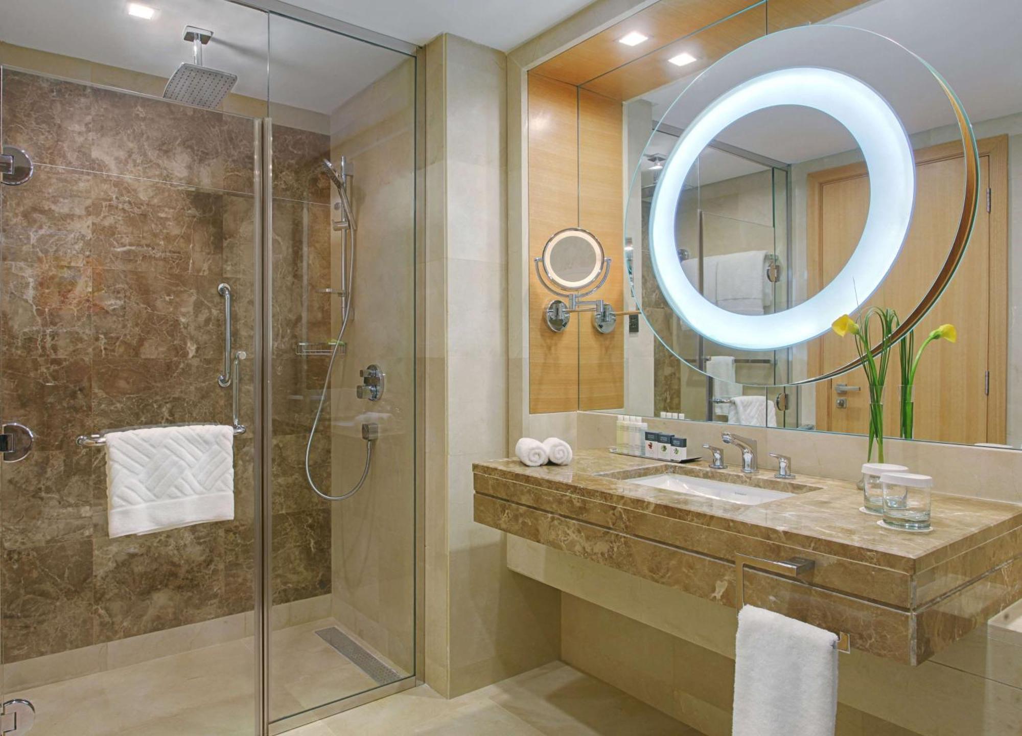 Doubletree By Hilton Hotel Riyadh - Al Muroj Business Gate Kültér fotó