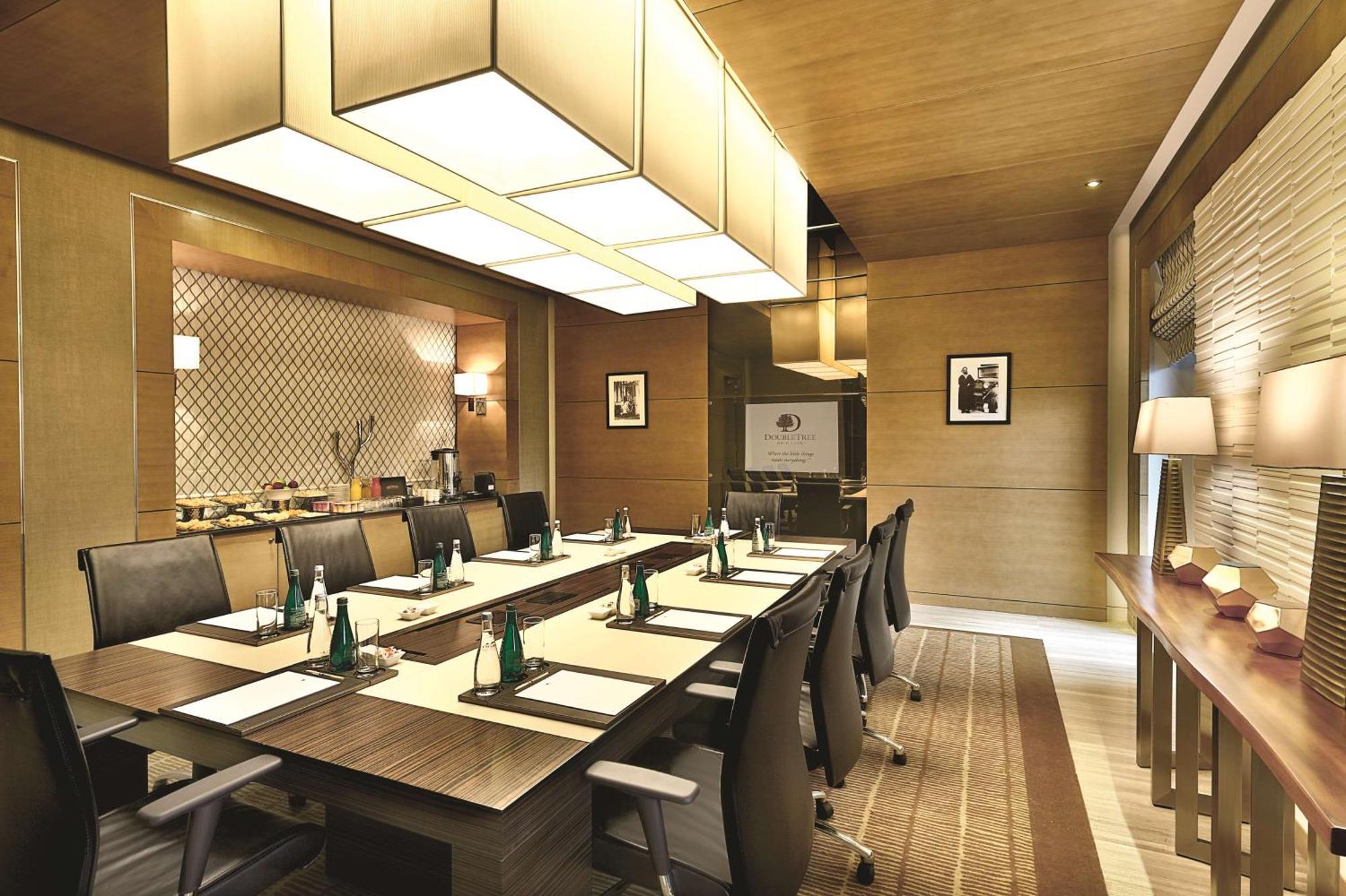Doubletree By Hilton Hotel Riyadh - Al Muroj Business Gate Kültér fotó