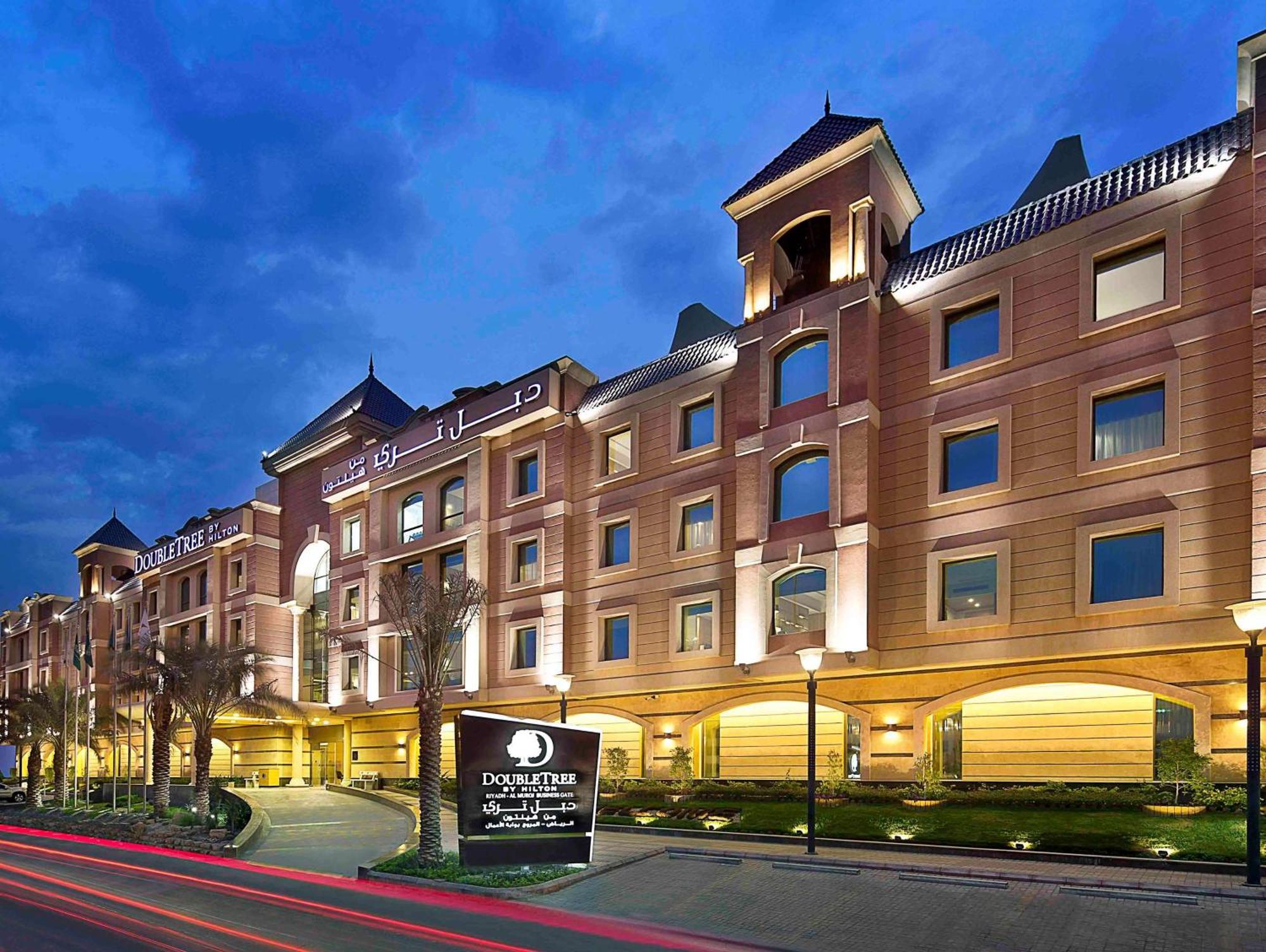 Doubletree By Hilton Hotel Riyadh - Al Muroj Business Gate Kültér fotó