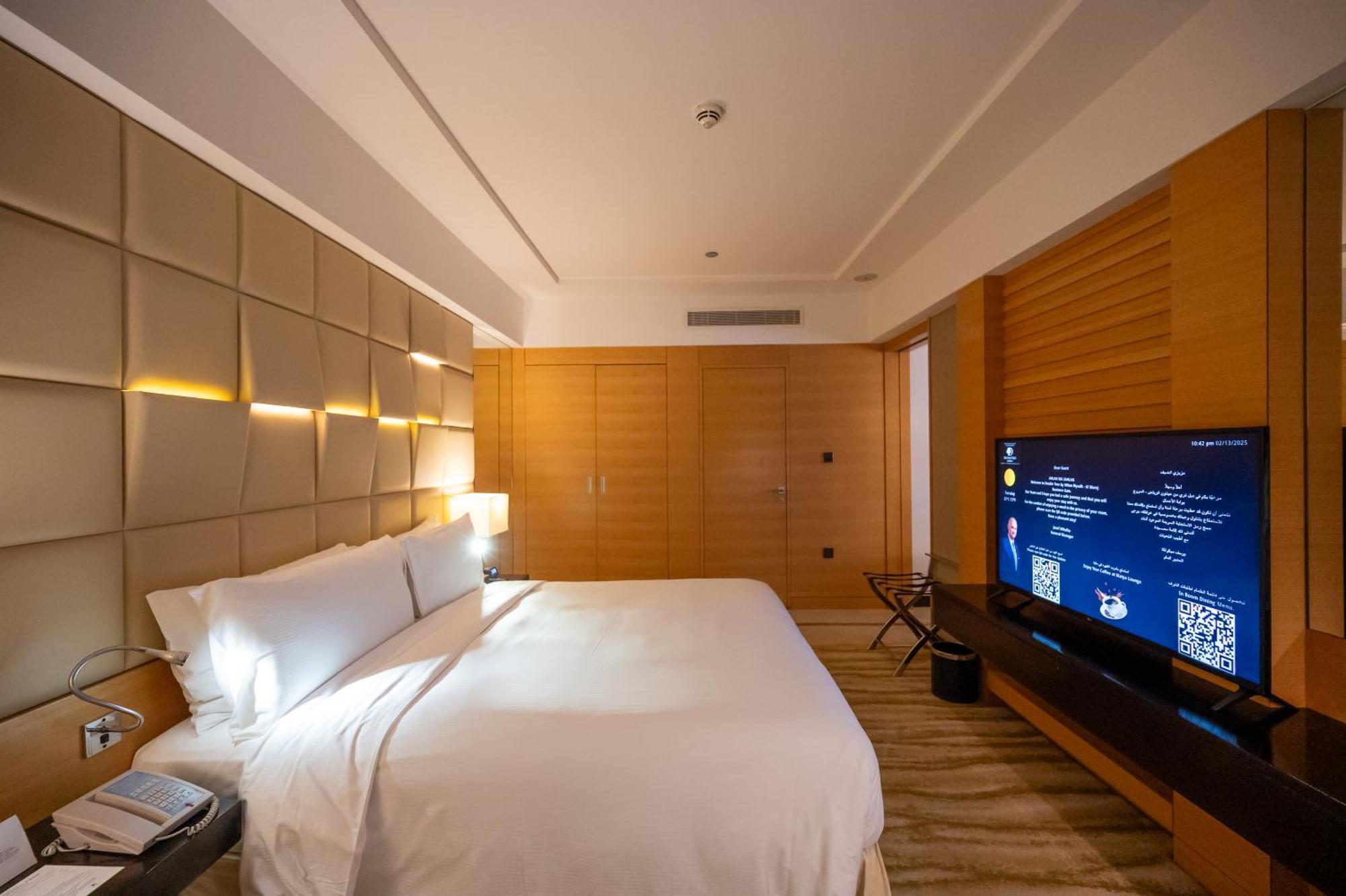 Doubletree By Hilton Hotel Riyadh - Al Muroj Business Gate Kültér fotó