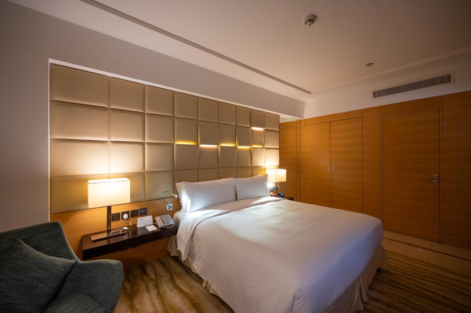 Doubletree By Hilton Hotel Riyadh - Al Muroj Business Gate Kültér fotó