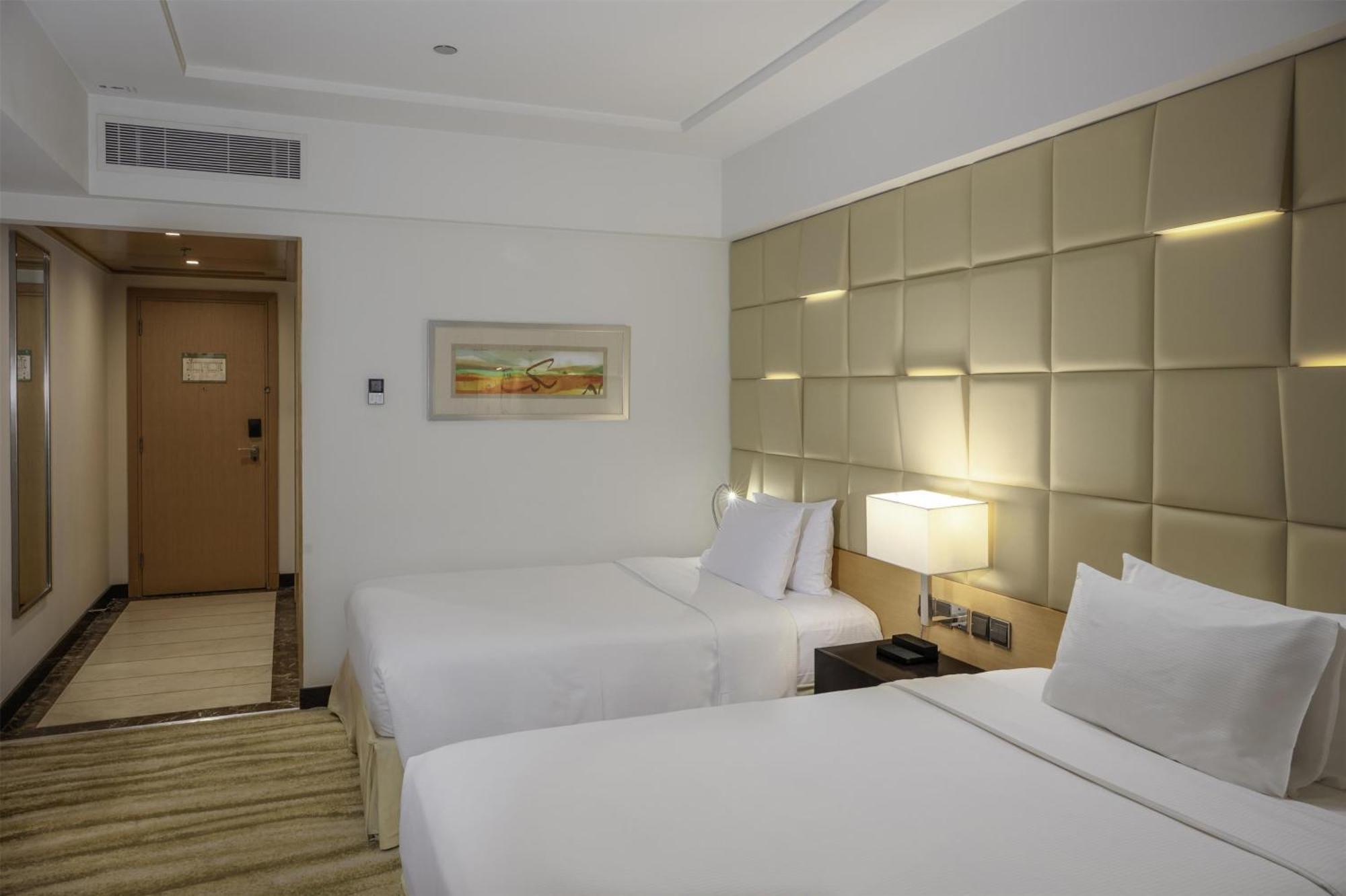 Doubletree By Hilton Hotel Riyadh - Al Muroj Business Gate Kültér fotó