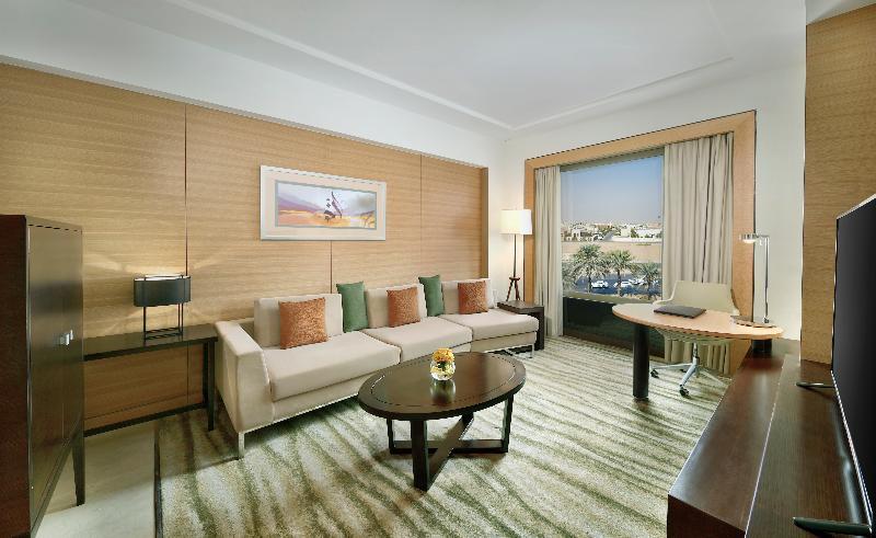 Doubletree By Hilton Hotel Riyadh - Al Muroj Business Gate Kültér fotó