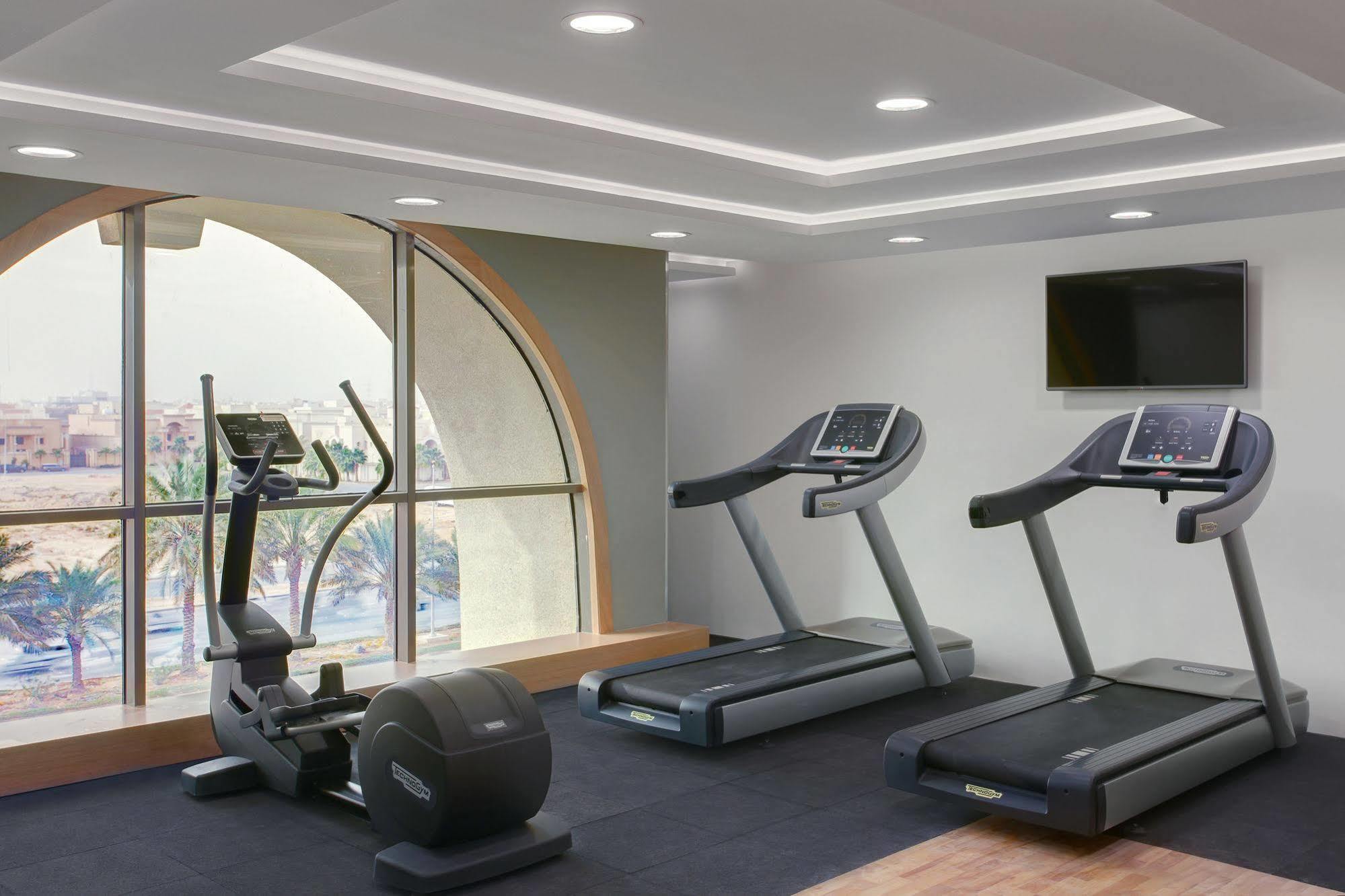 Doubletree By Hilton Hotel Riyadh - Al Muroj Business Gate Kültér fotó
