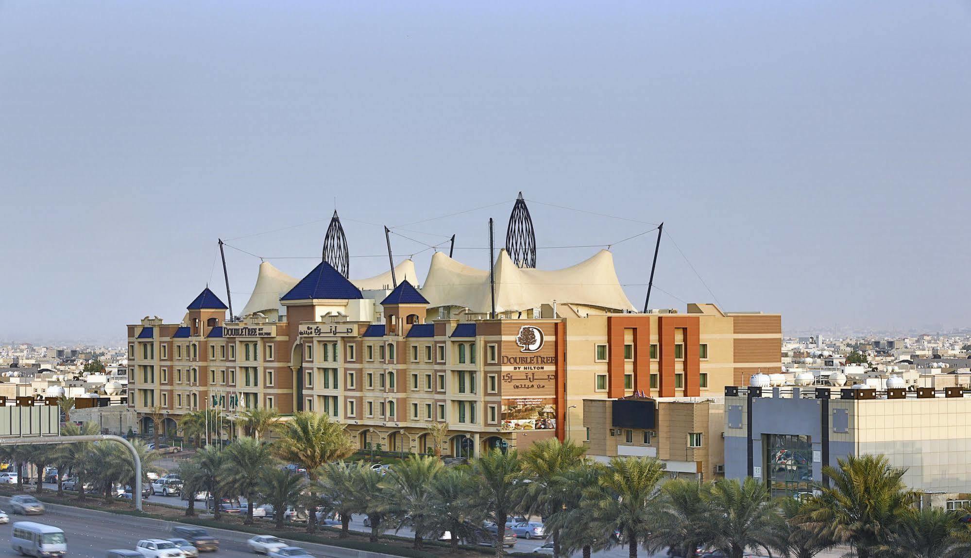 Doubletree By Hilton Hotel Riyadh - Al Muroj Business Gate Kültér fotó